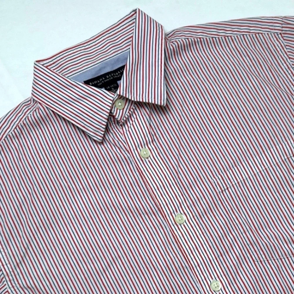 Banana Republic Mens Striped Soft-Wash Button Down Shirt Size S Red White Blue